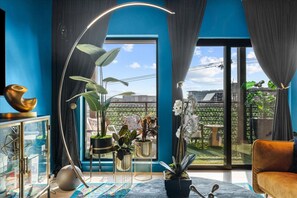 Smart TV, tenis de mesa y libros 