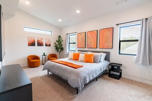 4 bedrooms, desk, free WiFi, bed sheets