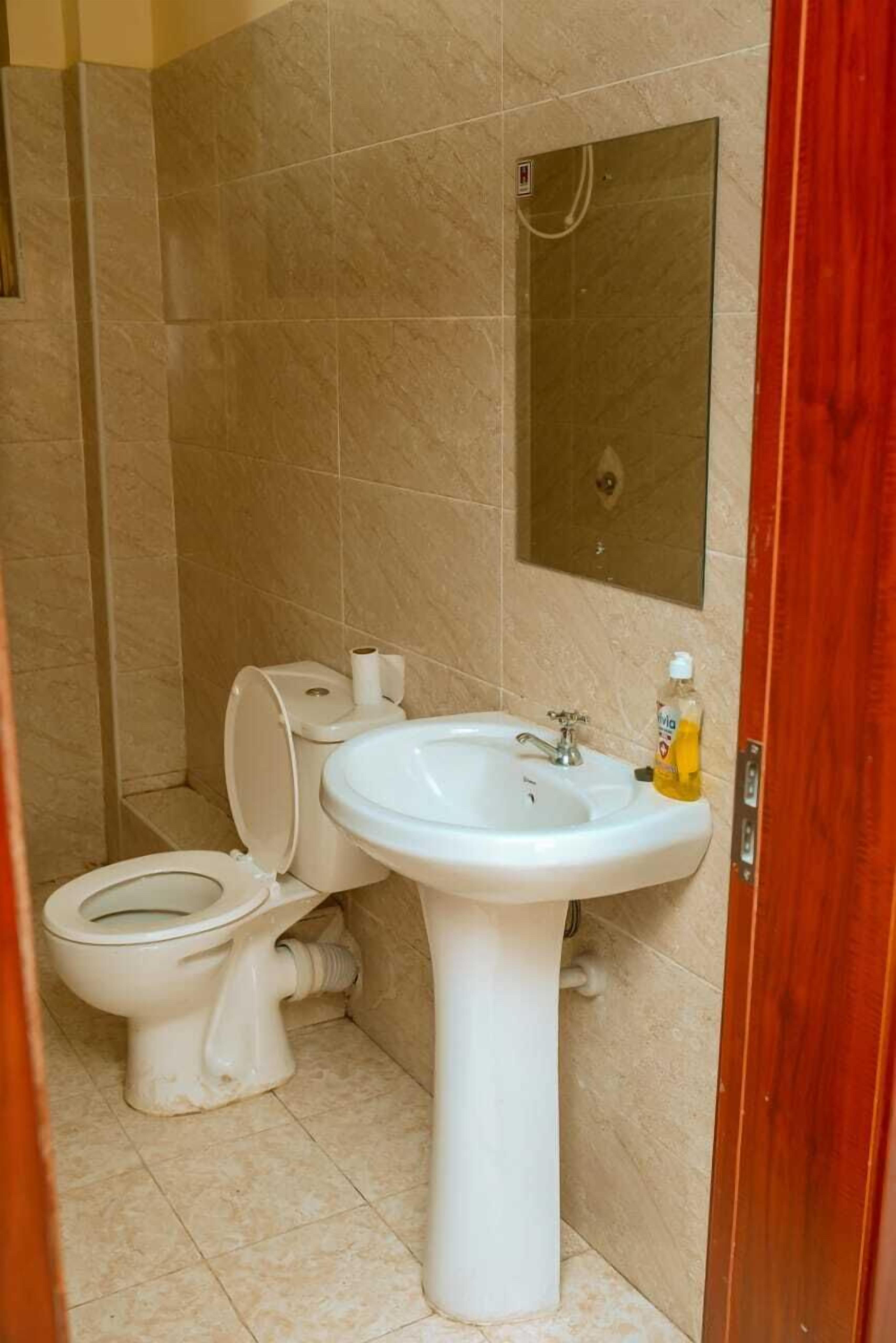 Ducha, cabezal de ducha tipo lluvia, artículos de tocador gratuitos