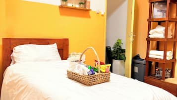 1 chambre, coffres-forts dans les chambres, fer et planche à repasser