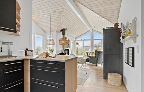 Nice home in Haderslev with lake view