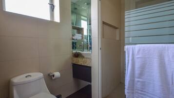 Hair dryer, towels