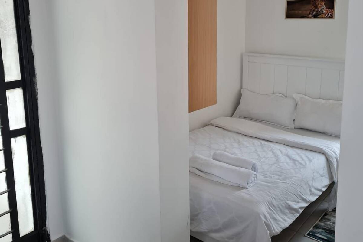 Studio Kota | 1 kamar tidur dan didekorasi berbeda-beda