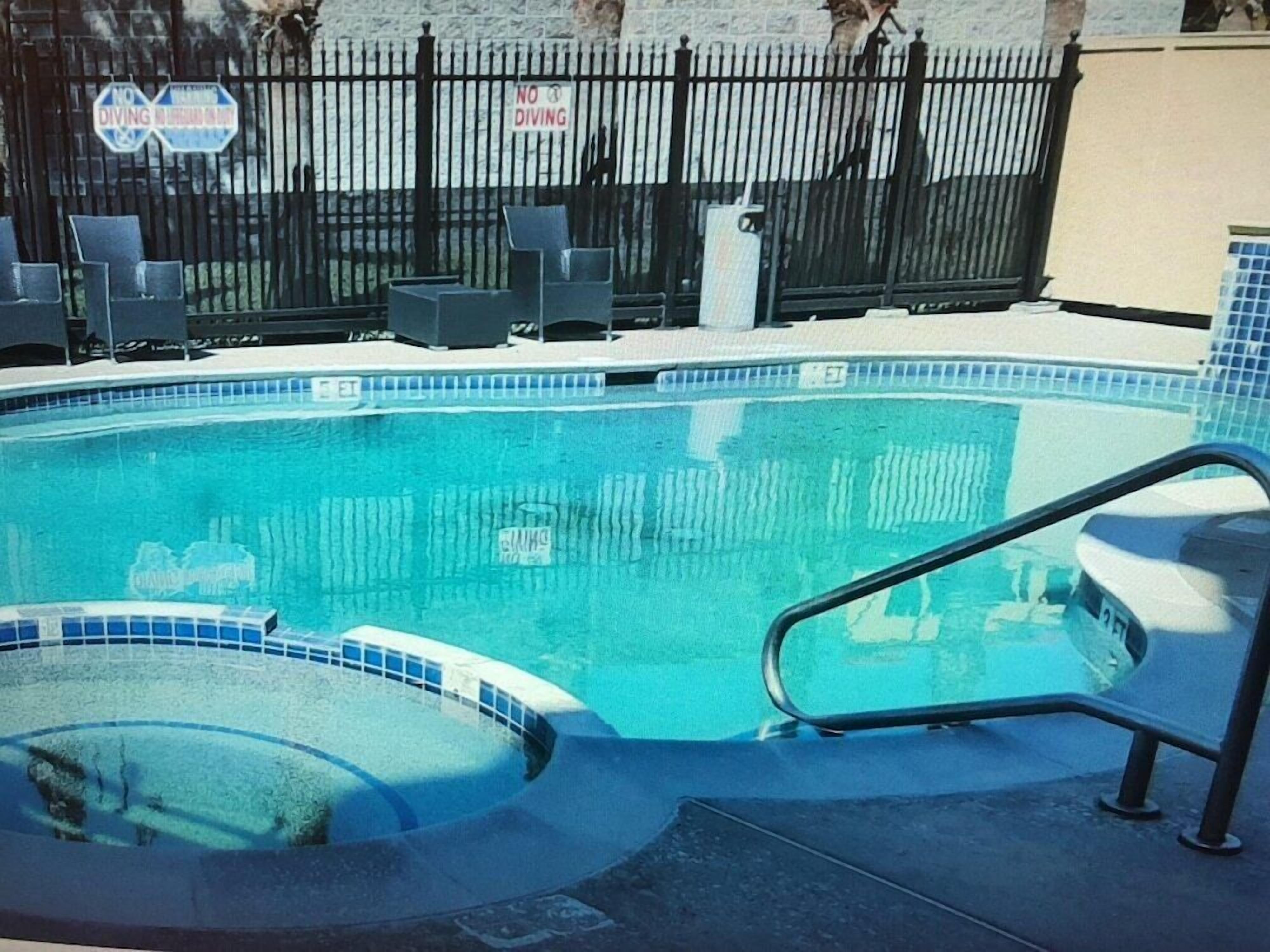 Utomhuspool