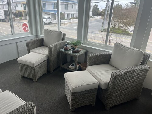 Full Cottage in Bethany Beach - Directly across from the beach entrance!  