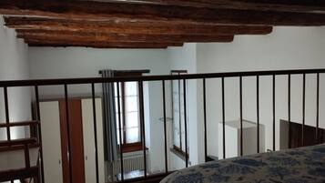 1 camera, Wi-Fi, lenzuola