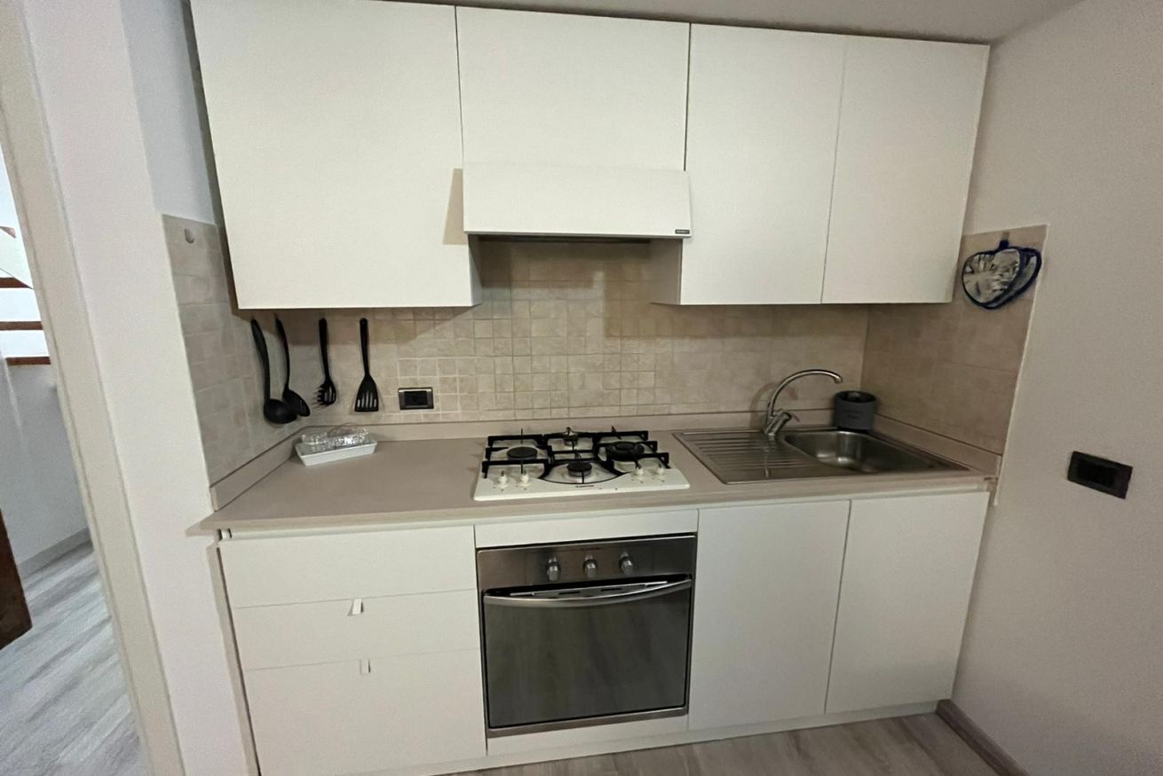 Microonde, forno, piano cottura, lavastoviglie