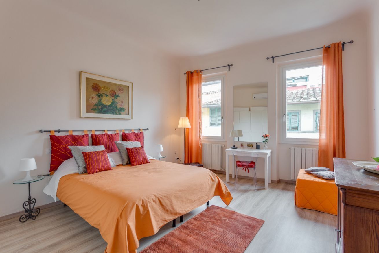 2 bedrooms, iron/ironing board, WiFi