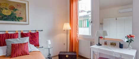 2 habitaciones, tabla de planchar con plancha y wifi