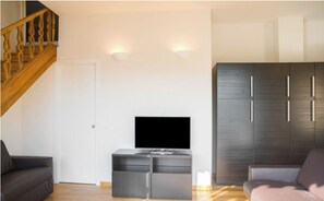 TV - Apartments Florence - Capponi Duomo Balcony (Firenze)