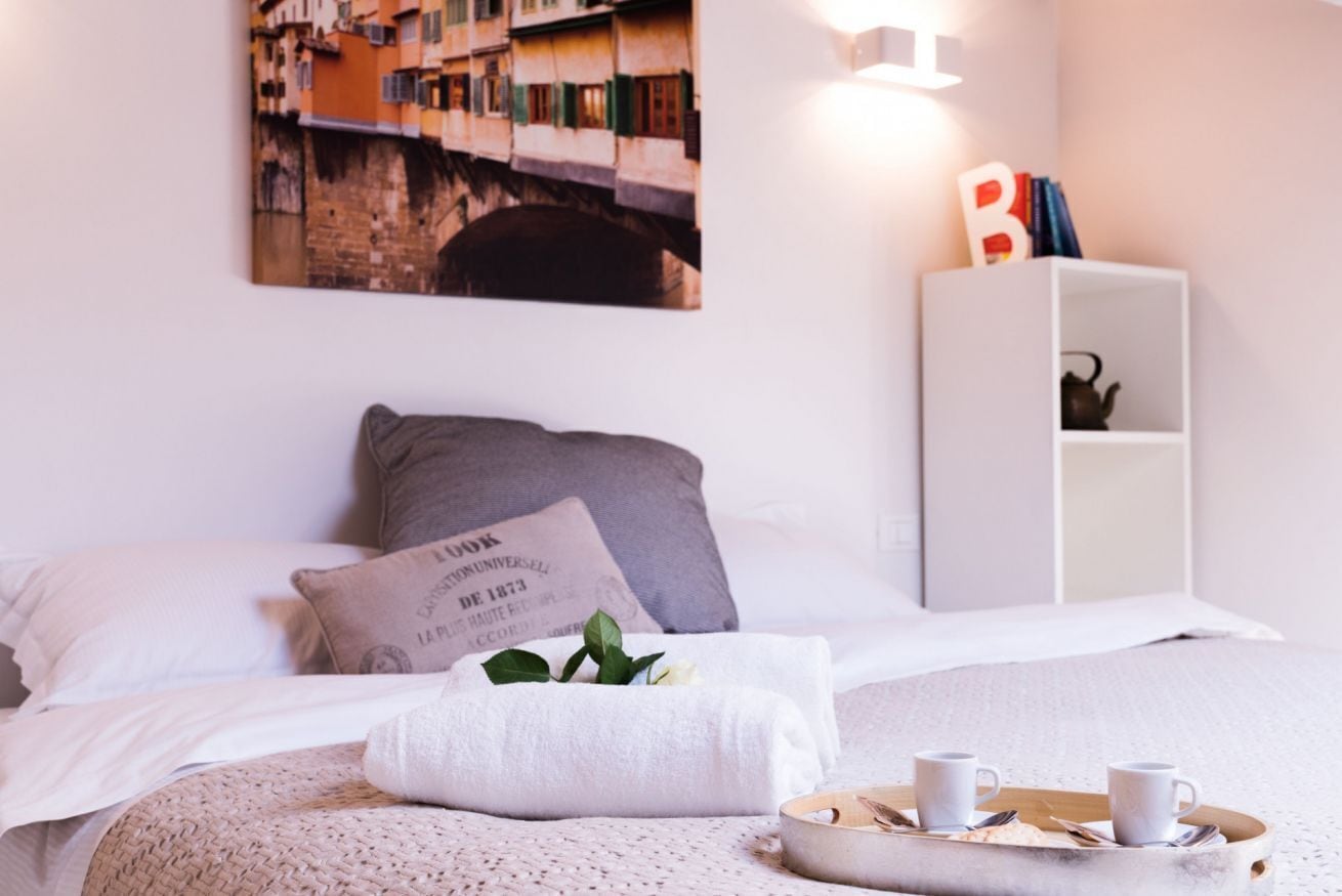 2 bedrooms, desk, iron/ironing board, WiFi