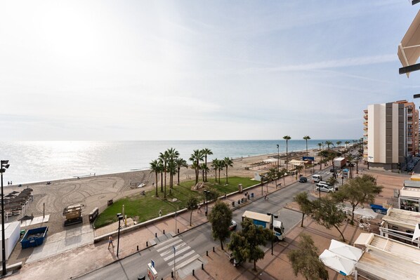 Beach nearby - MalagaSuite Niza II Fuengirola (Fuengirola)