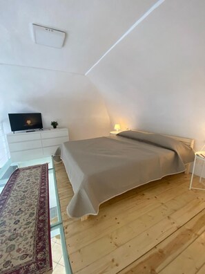 2 makuuhuonetta, Wi-Fi, vuodevaatteet