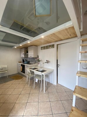 Oven, stovetop