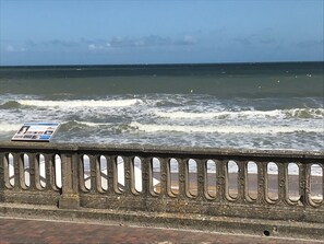 Beach - Villa in Cabourg, 3 mn walk from the beach, 9 mn from the casino. (Cabourg)