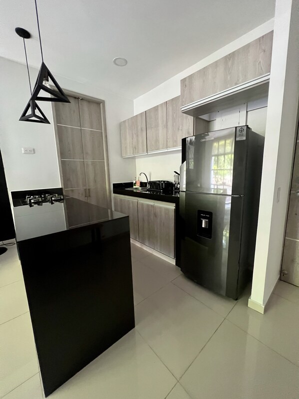 Fridge, coffee/tea maker, toaster, cookware/dishes/utensils - Incredible and Private Apartment, Unique Location! (Cali)