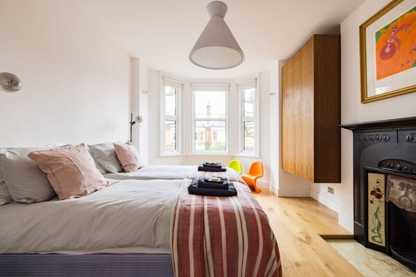 5 habitaciones, escritorio y wifi gratis 