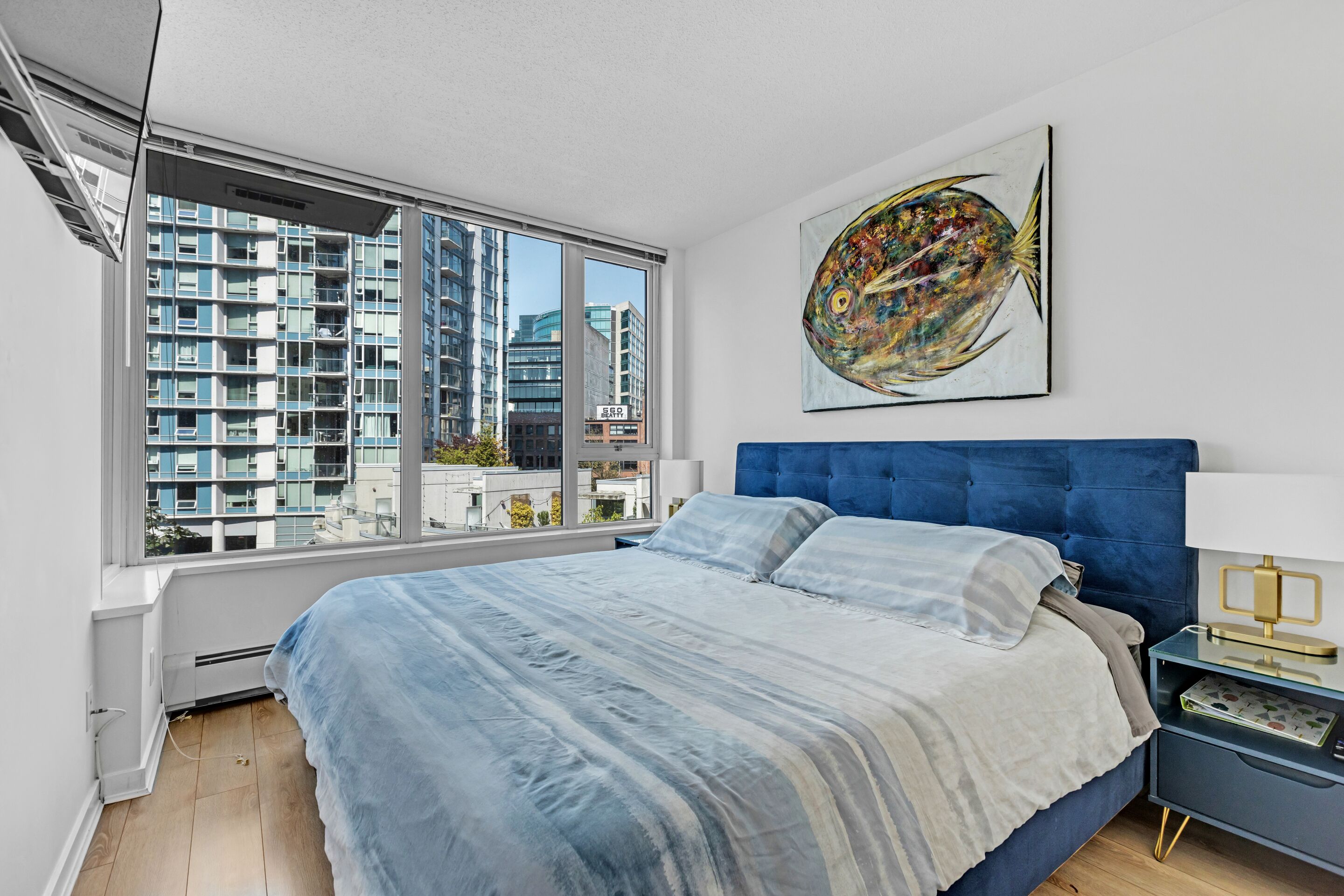 2 habitaciones, tabla de planchar con plancha y wifi gratis 
