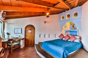 1 bedroom, desk, WiFi, bed sheets