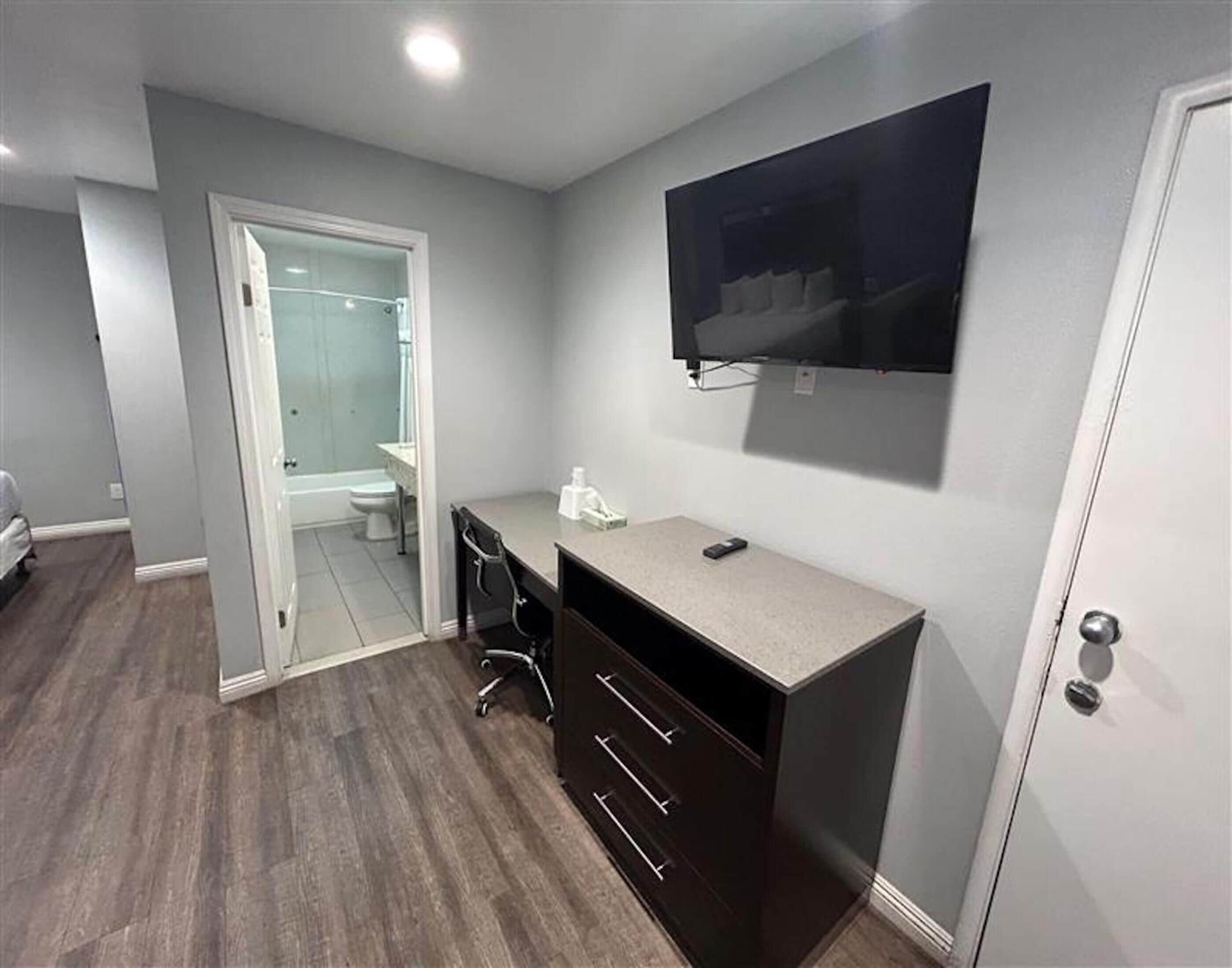 المنشأة من الداخل