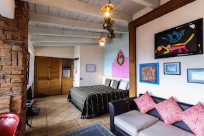 1 bedroom, desk, WiFi, bed sheets - Suite w/Amazing view, home office and comfort,  close to most amenities (Valle de Bravo)