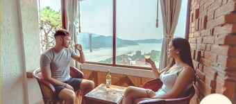 Suite w/Amazing view, home office and comfort,  close to most amenities