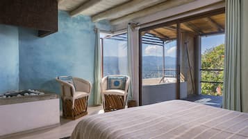 1 bedroom, desk, WiFi, bed sheets