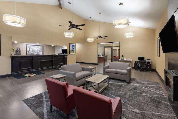 Lobby - Super 8 by Wyndham Alexandria LA (Alexandria)