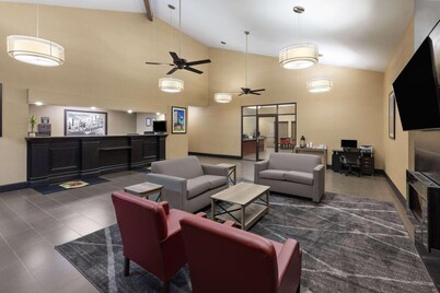 Super 8 by Wyndham Alexandria LA