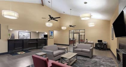 Super 8 by Wyndham Alexandria LA