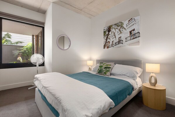 2 bedrooms, iron/ironing board, free WiFi, bed sheets