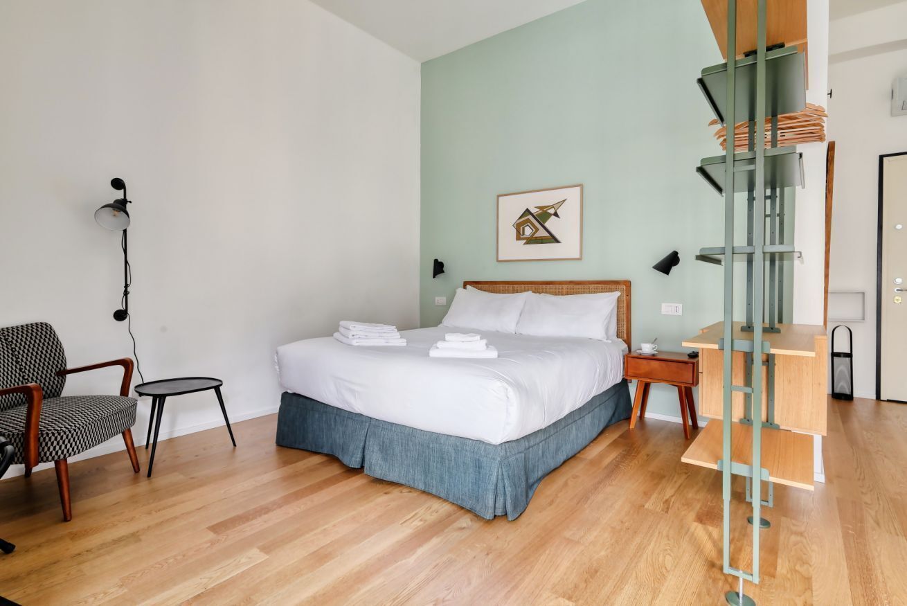 1 habitación, tabla de planchar con plancha, wifi gratis y ropa de cama 
