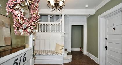 Peaceful Getaway in a Quiet Walking Neighborhood