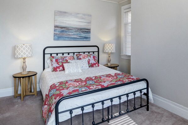 2 bedrooms, free WiFi, bed sheets