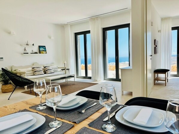 Smart TV - Flouria House - House with magnificent view of the Aegean Sea (Paros)
