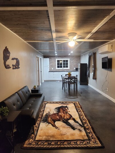 Guest cabin in Beautiful Andalusia, Alabama