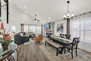 TV, fireplace