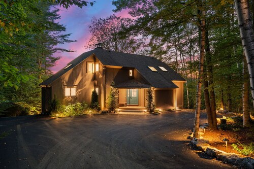 Luxury retreat in Eastman community near mount Sunapee, Dartmouth College.
