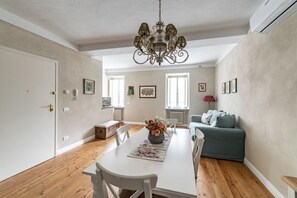 Interior - GuestHost - Modern Apartment in the heart of Lucca! (Lucca)