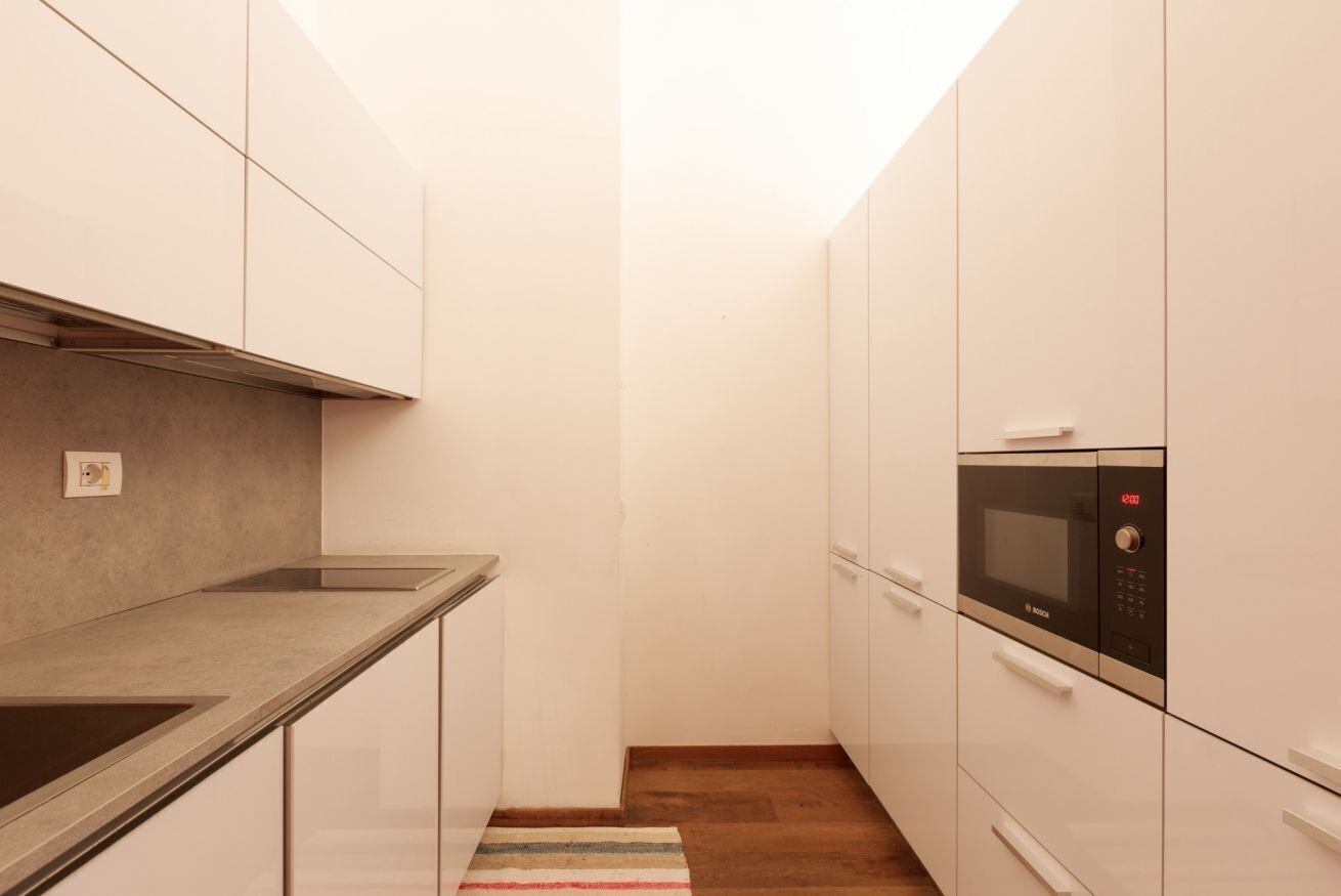 Kühlschrank, Mikrowelle, Herdplatte, Toaster