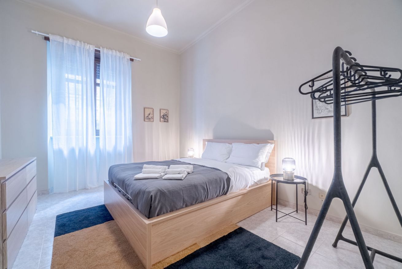3 chambres, fer et planche à repasser, Wi-Fi, draps fournis