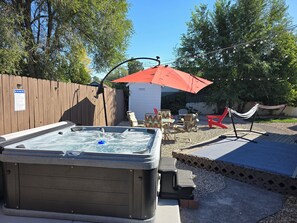 Terrace/patio - Cheerful, Bright, Hot Tub, Hammocks, Fenced Yard, & BBQ! Near Airport & DT! (Salt Lake City)