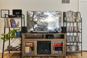 Interior - Cheerful, Bright, Hot Tub, Hammocks, Fenced Yard, & BBQ! Near Airport & DT! (Salt Lake City)