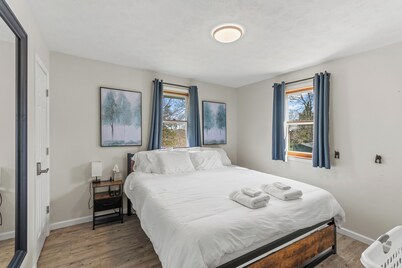 3 Miles to Ark! Basement Playroom with Video Arcade!