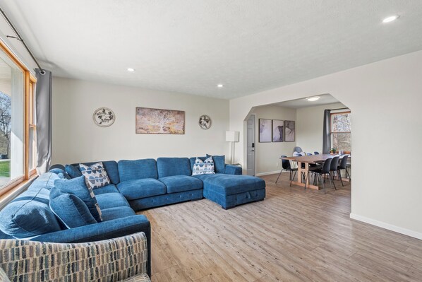 Smart TV, video games