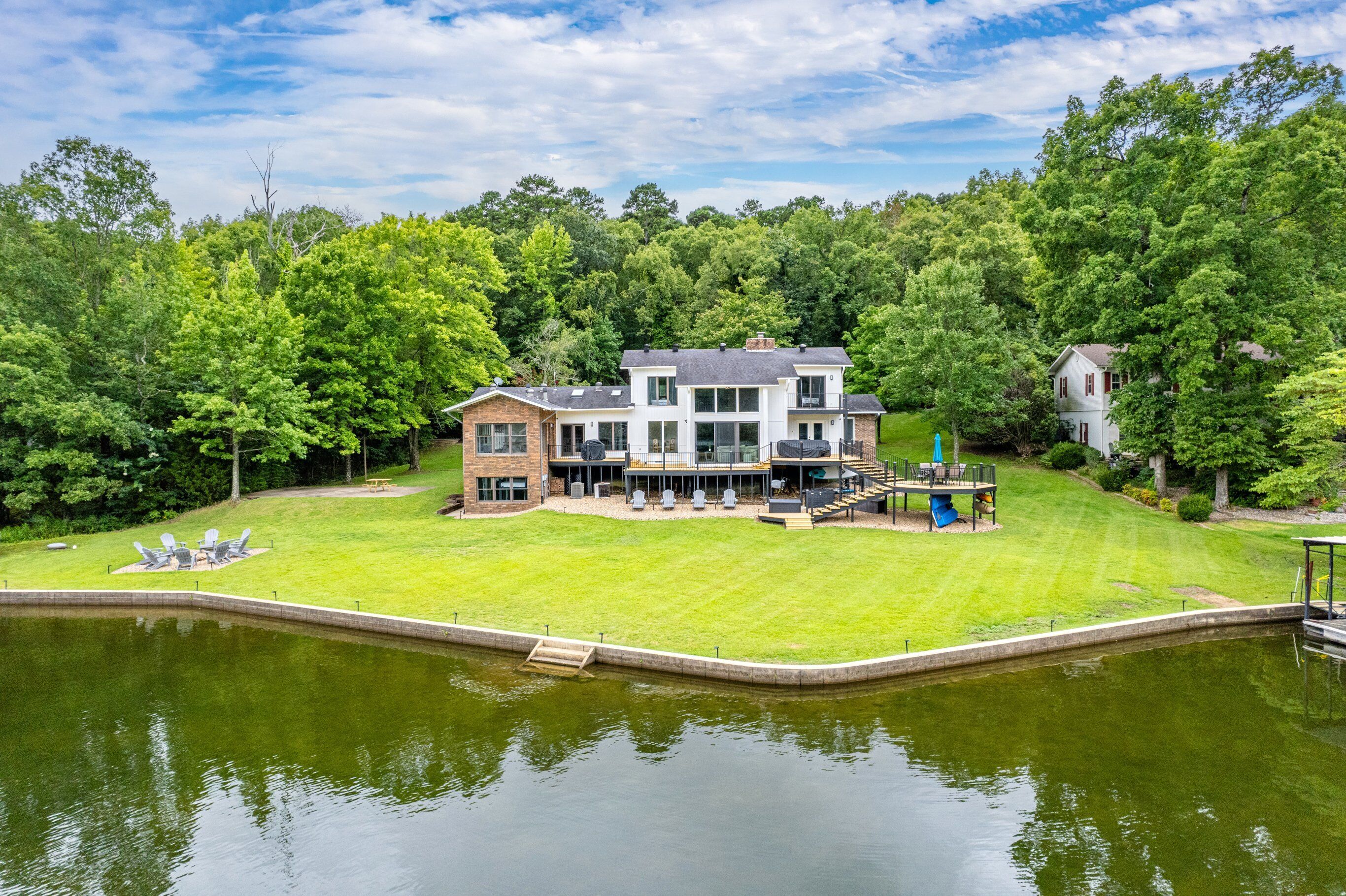 Waterside Haven: Hot Springs Village Escape