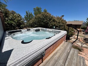 Outdoor spa tub - Beautiful cabin retreat with gorgeous views! Pet friendly with wide open spaces. (Dewey-Humboldt)