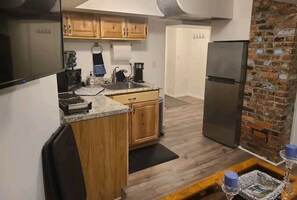 Private kitchen - Private basement studio apt.
 (Spokane)