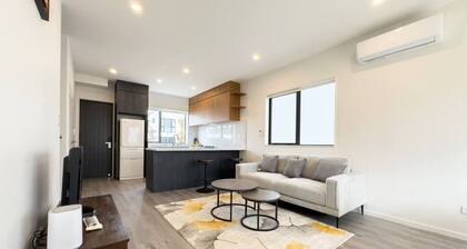 Modern 3-bds townhouse in South Auckland