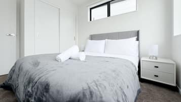 3 dormitorios, tabla de planchar con plancha, wifi y ropa de cama